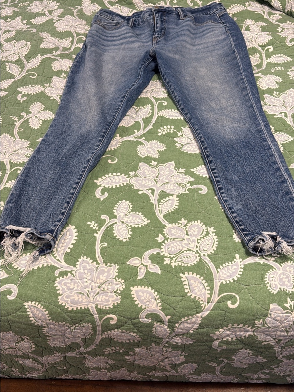 BKE Washed Blue Ankle Crop Jeans